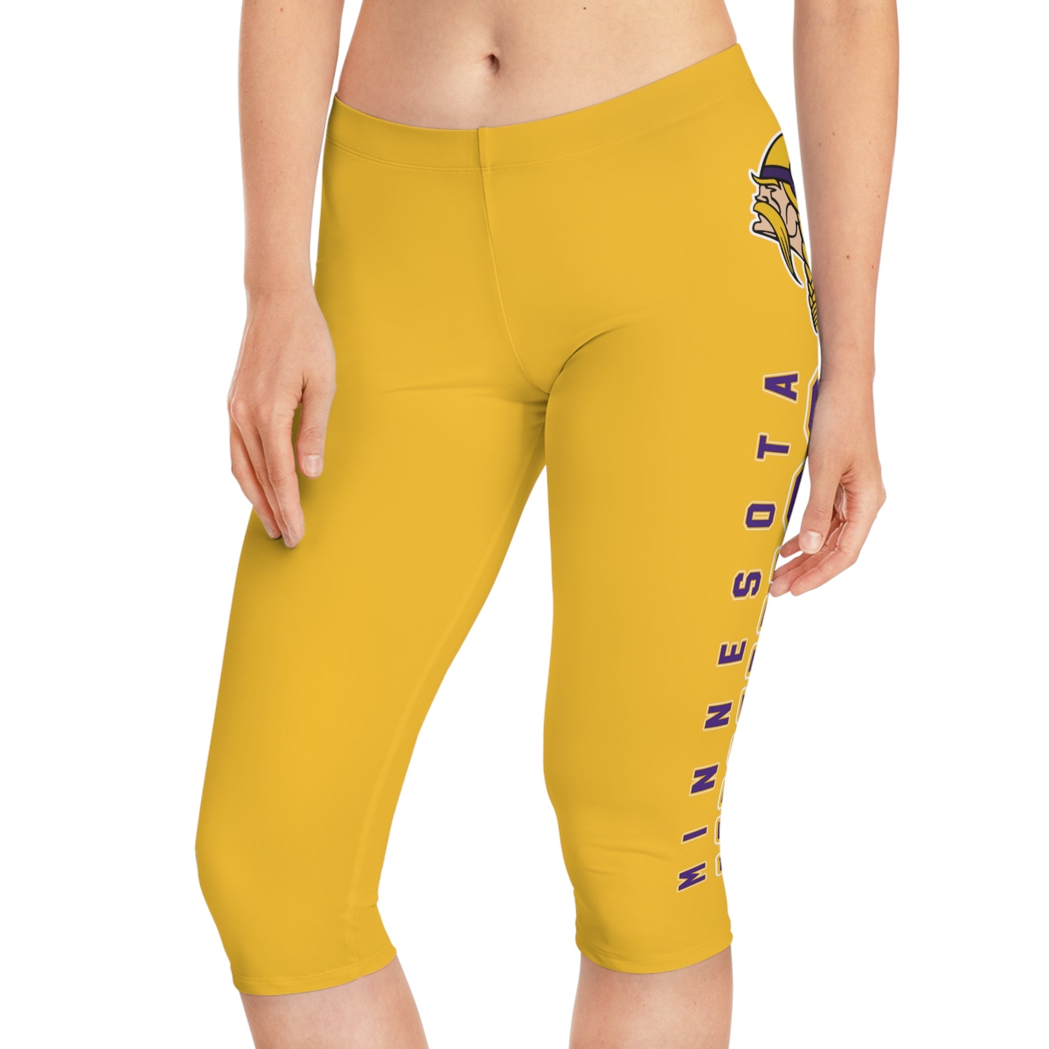Yellow And White Zigzag Pattern Print Women's Capri Leggings – Love Mine  Gifts